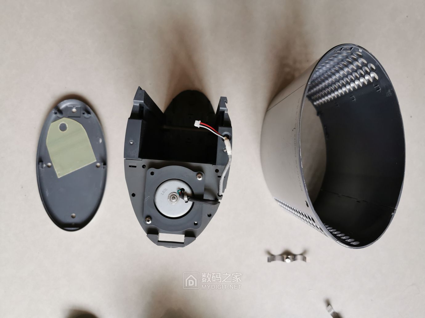 拆解维护远大td50家用车用空气净化器