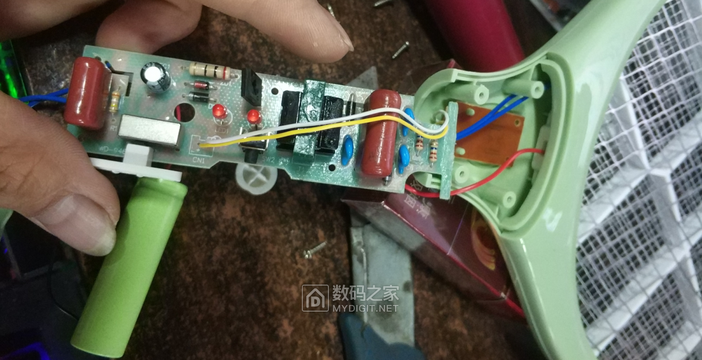 几款锂电池电蚊拍测评与拆解及改装升级过程