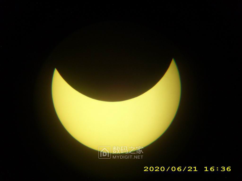 昨天用改造的卡片机拍摄的日偏食