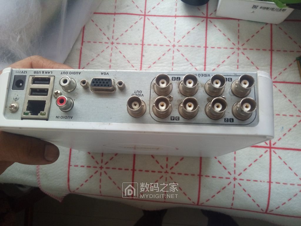 海康8路ds7108hce1可以手机远程观看47元hg650华为平台机顶盒19元新款