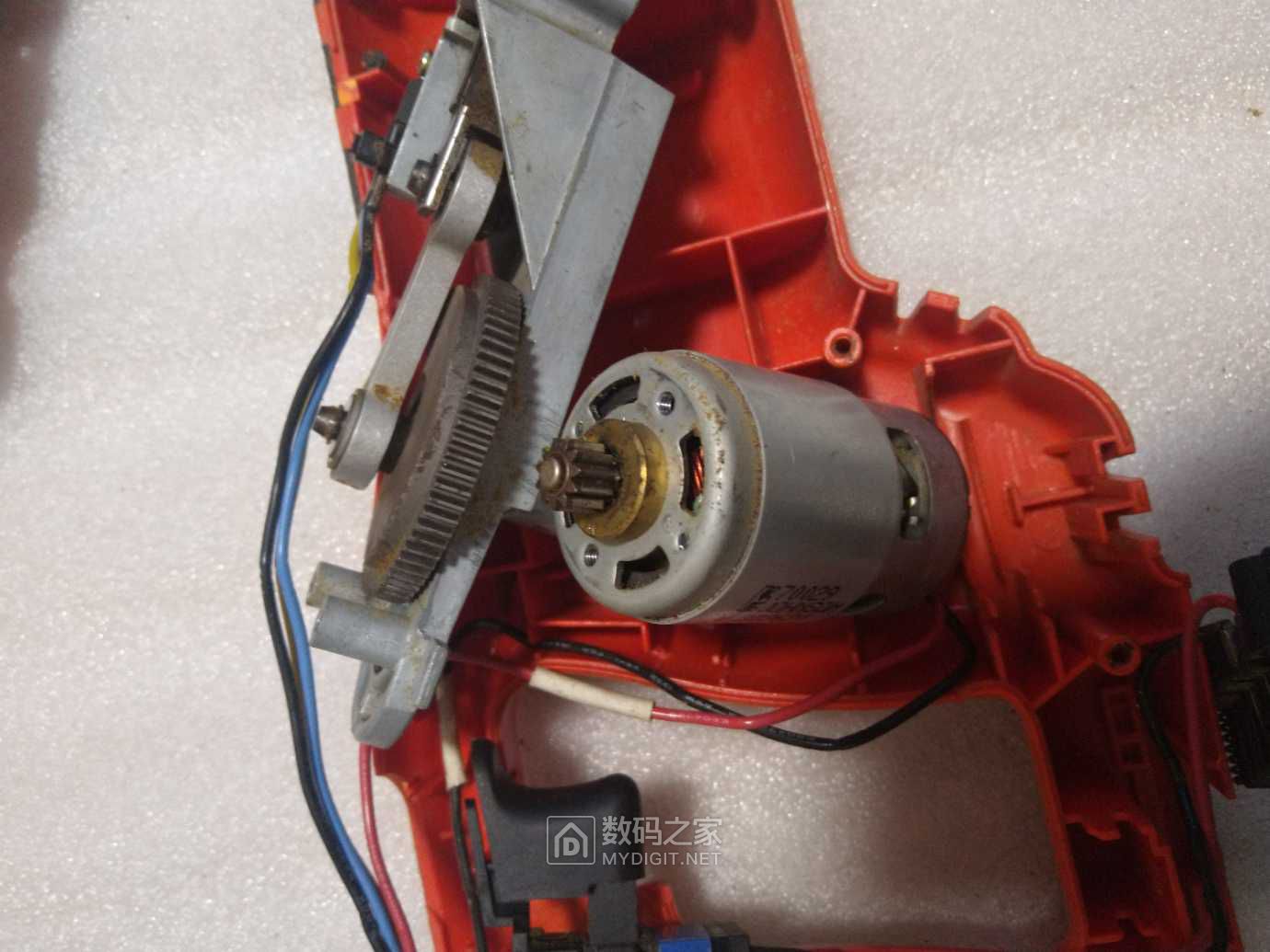 拆个百得144v马刀锯