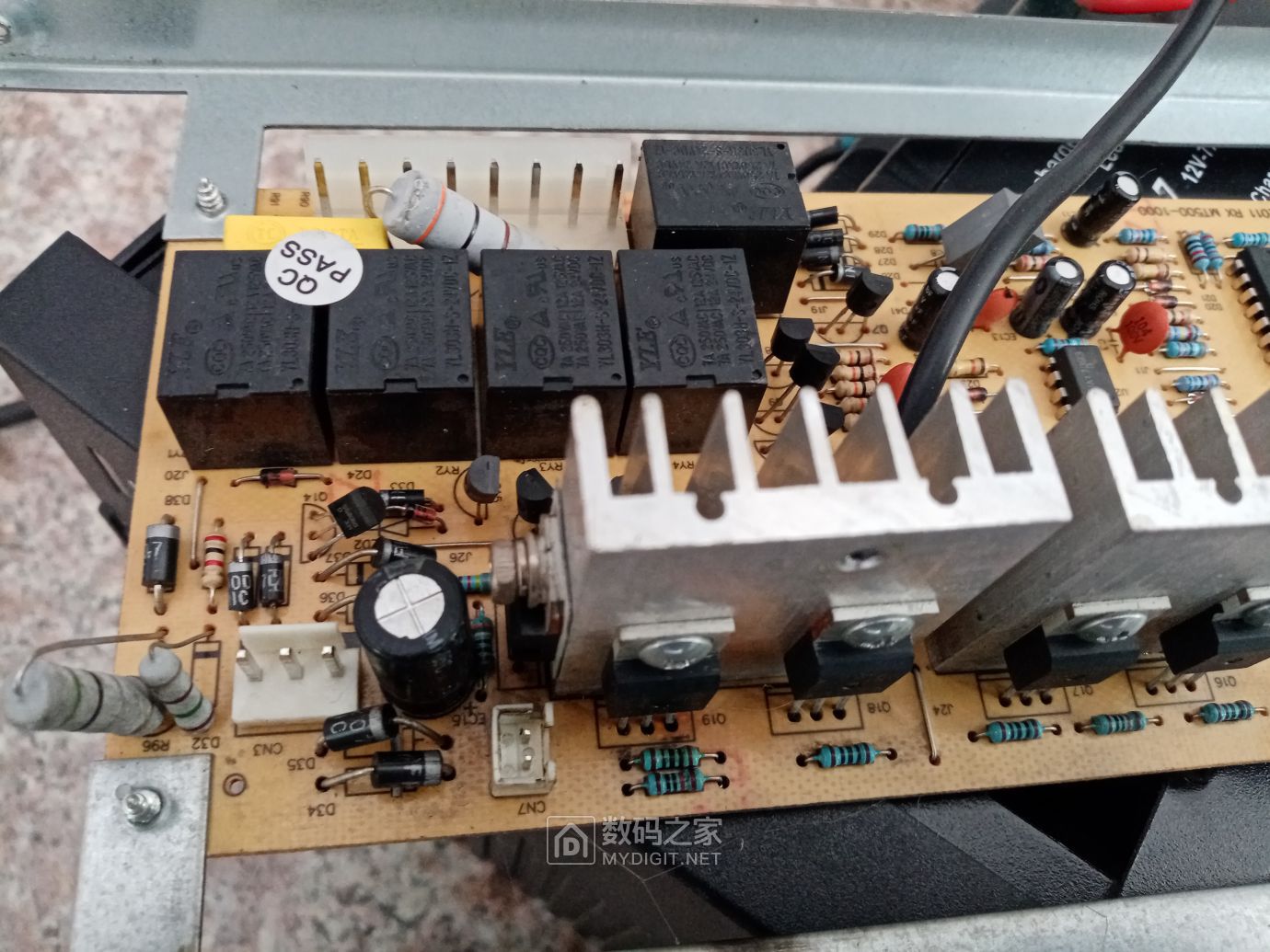 拆个山特mt1000ups是不是杀鸡取卵了电路图