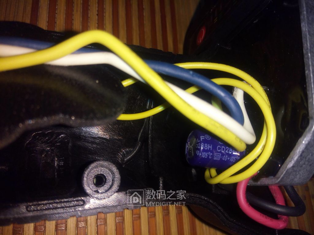 跟风入手的雷力迅锂电角磨机拆解