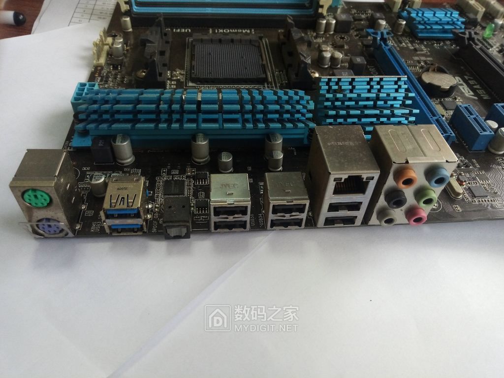 華碩m5a97am3主板usb30sataiii千兆網卡fx4100cpu影馳750ti2g顯卡1號