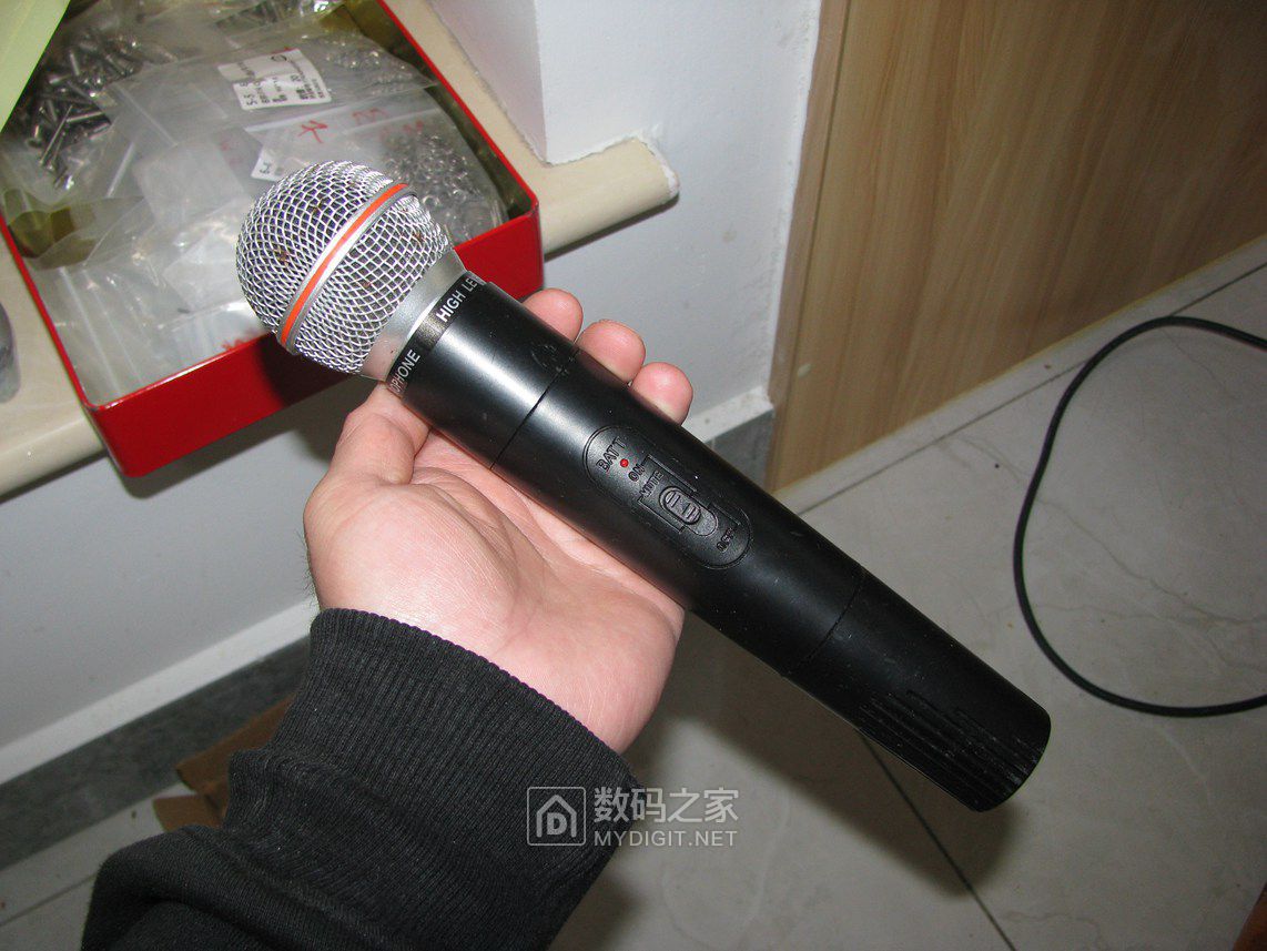 拆解一只无线话筒