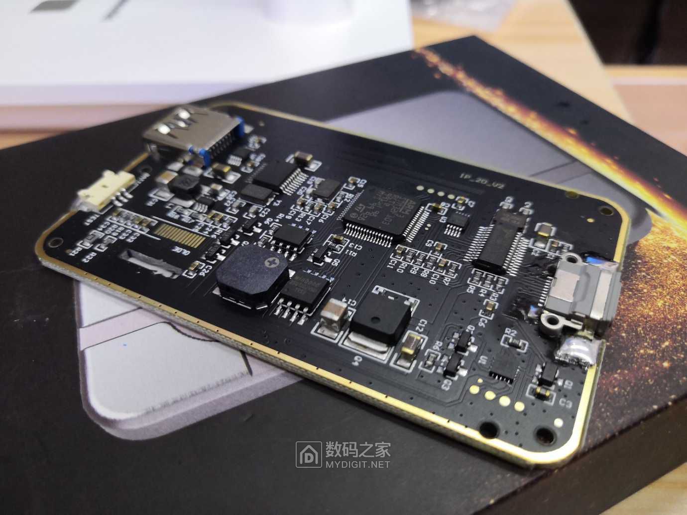 拆解x宝卖的iphone紫屏读写工具代替串口线