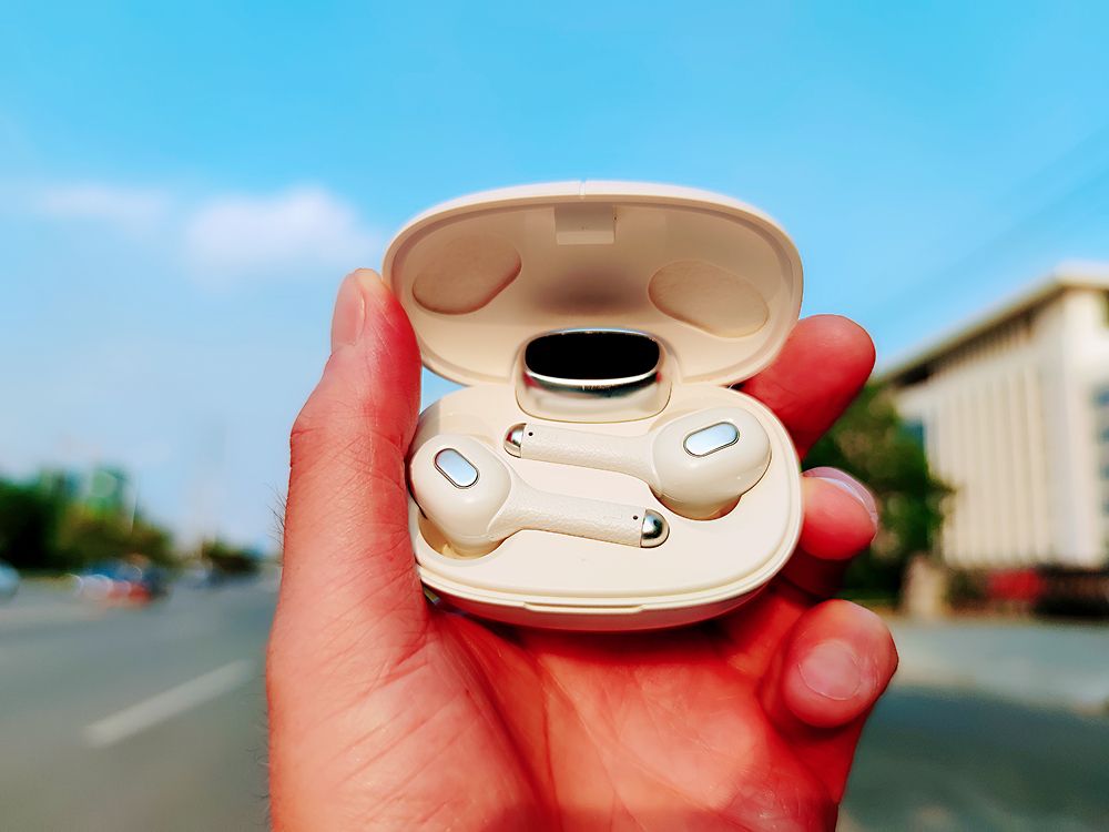 何必死盯苹果airpods不放这款纽曼r1真无线蓝牙耳机才最具性价比