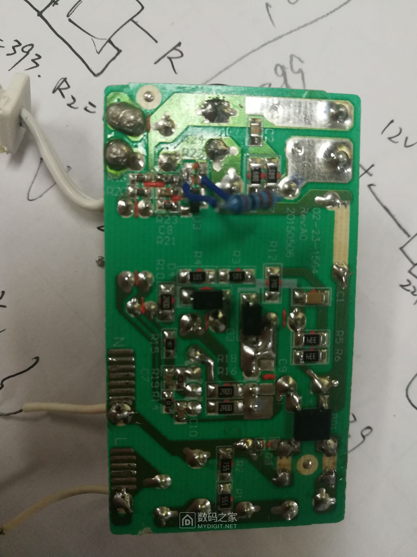 12v充电器改电压