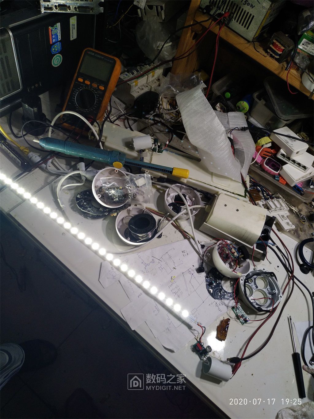 拆修12米led日光灯