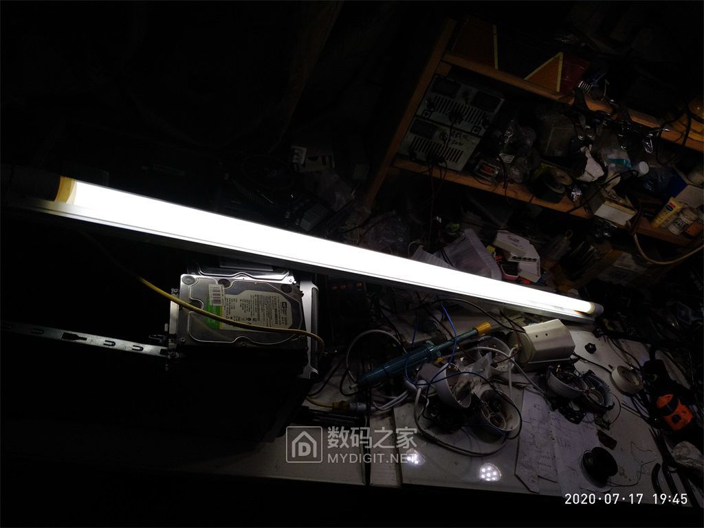 拆修12米led日光灯