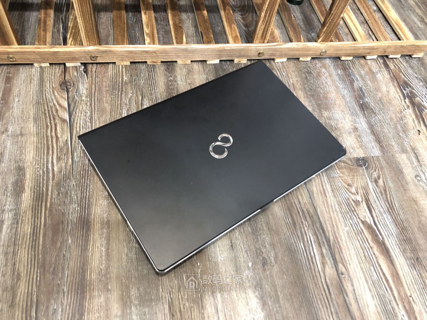 高分辨率ips屏富士通s935