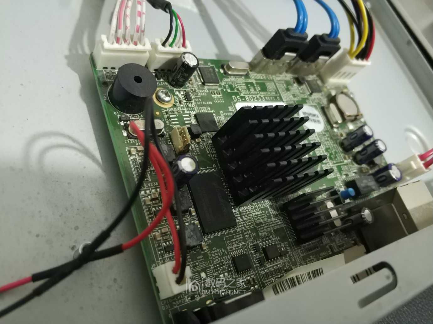 拆海康威视双硬盘监控录像机