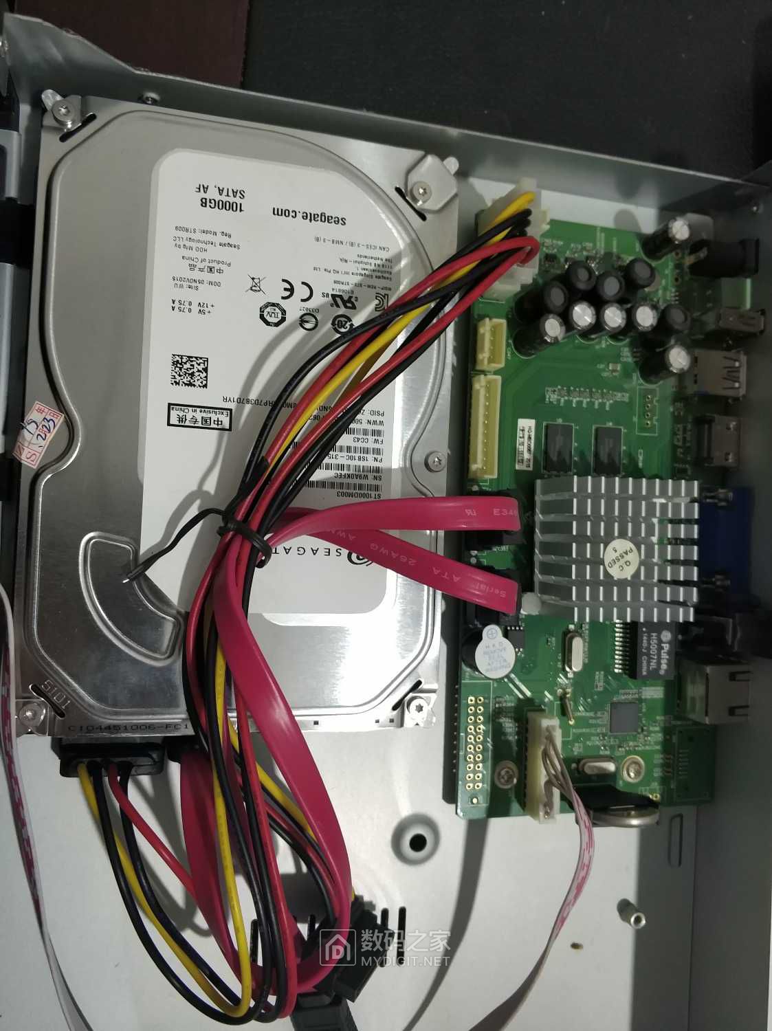 拆海康威视双硬盘监控录像机