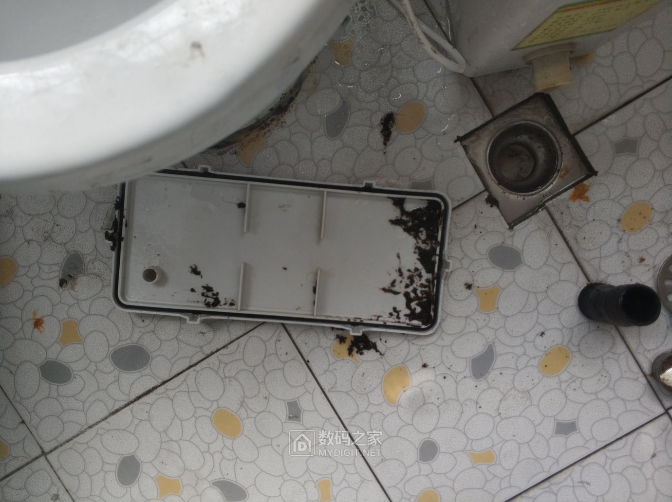 电动化粪器类似厨房垃圾处理器拆解,用于小口径排污用的 - 拆机乐园