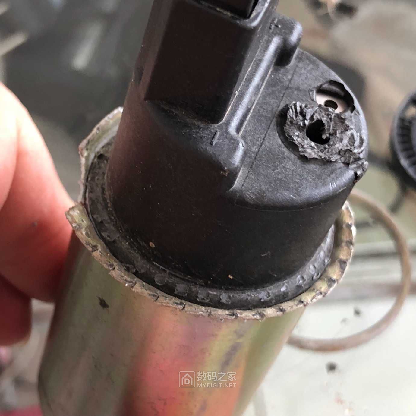 拆一个烧坏的汽油泵芯