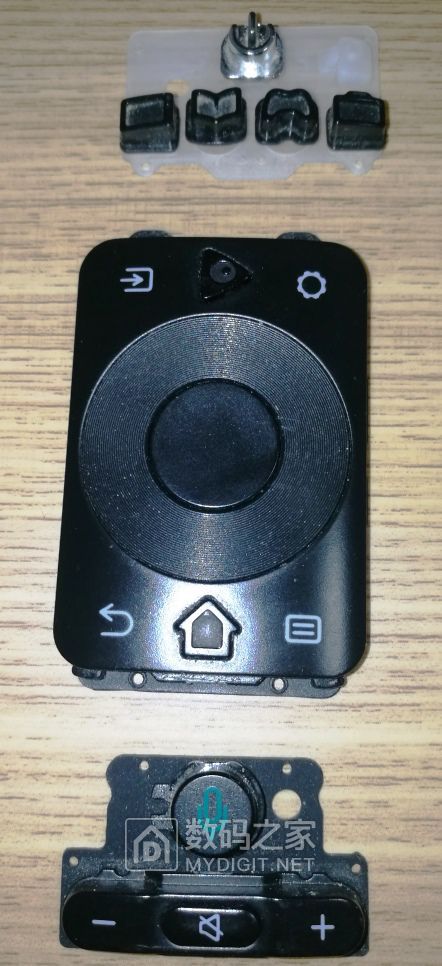 拆下海信语音遥控器