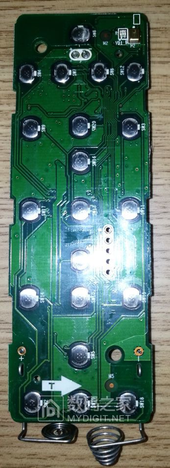 拆下海信语音遥控器