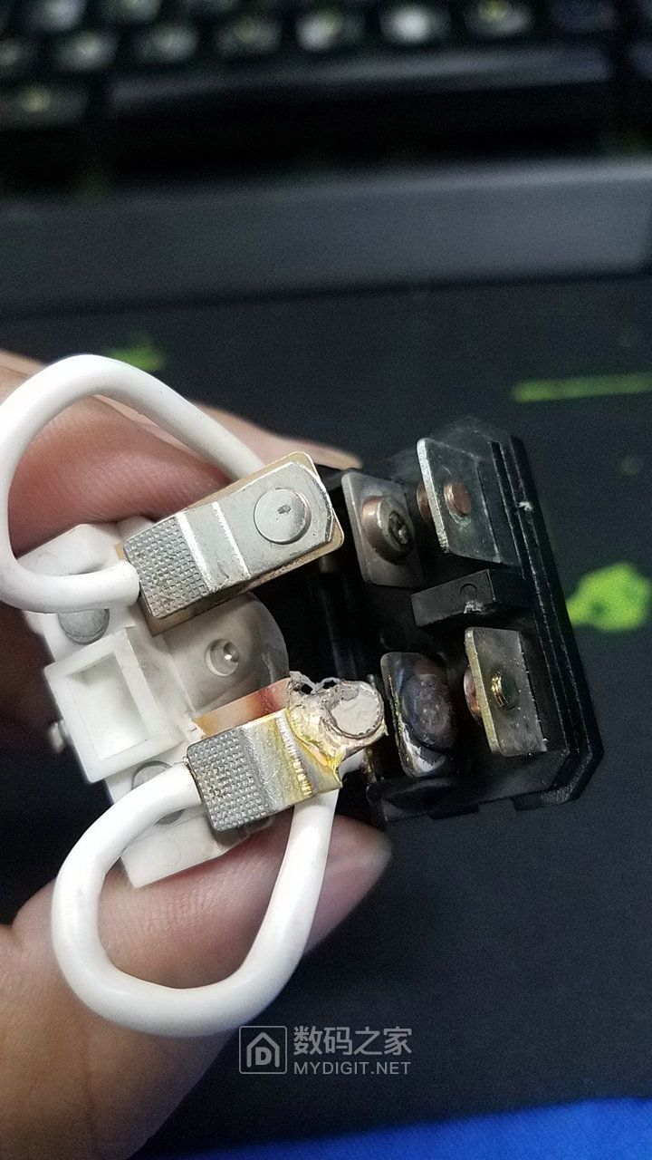 继电器一个触点烧毁的厉害这是什么焊接