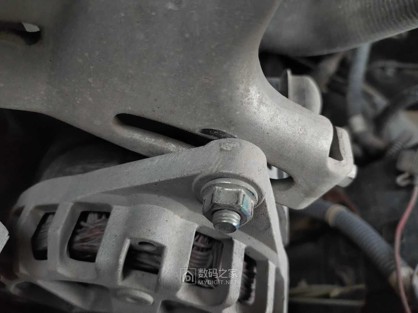 自己动手解决瑞风m3发动机皮带异响