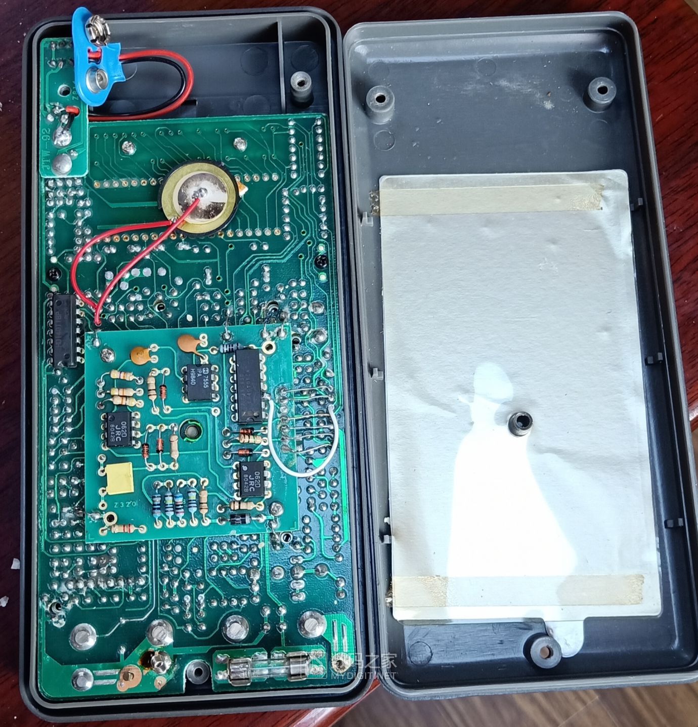 又从朋友处抢来一块dt9208万用表,进行清理和简单校准