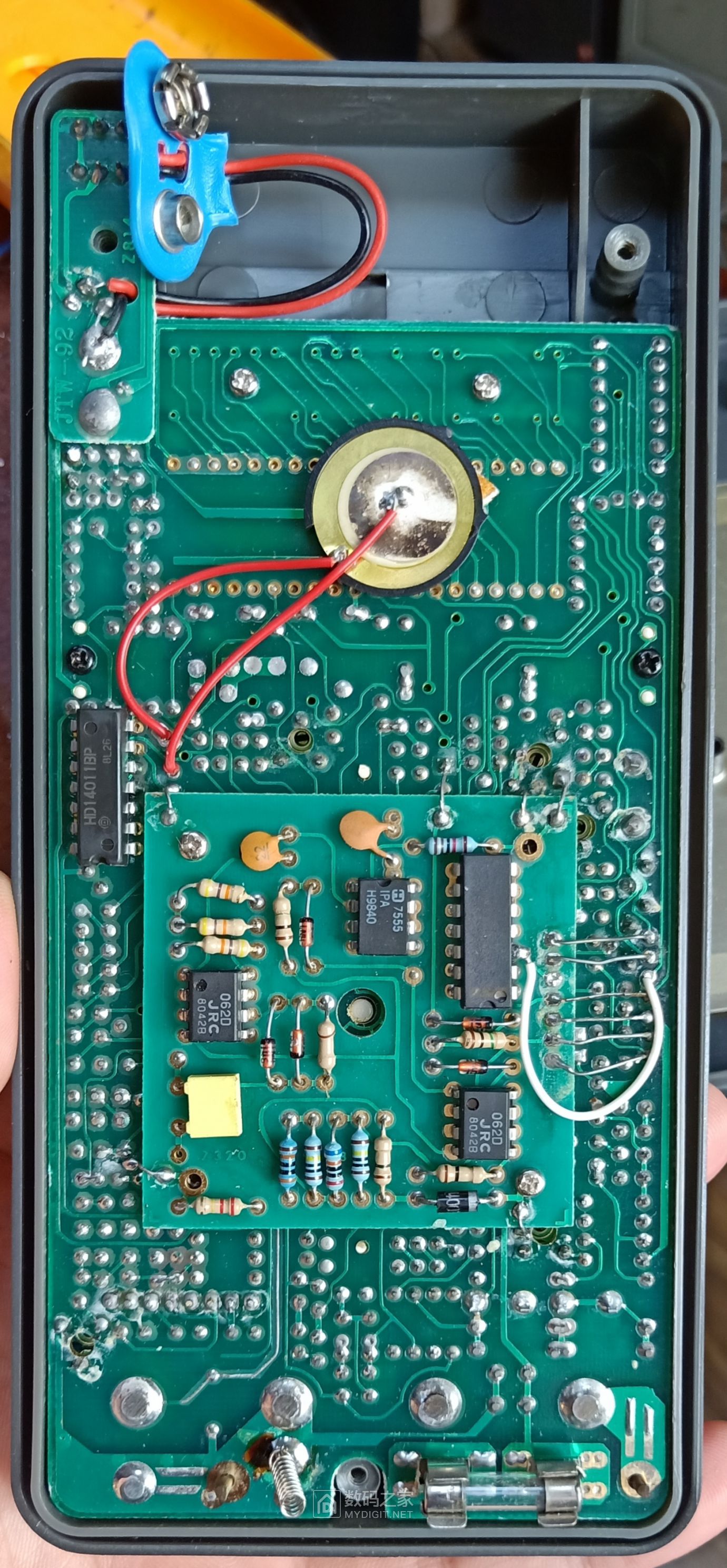 又从朋友处抢来一块dt9208万用表,进行清理和简单校准