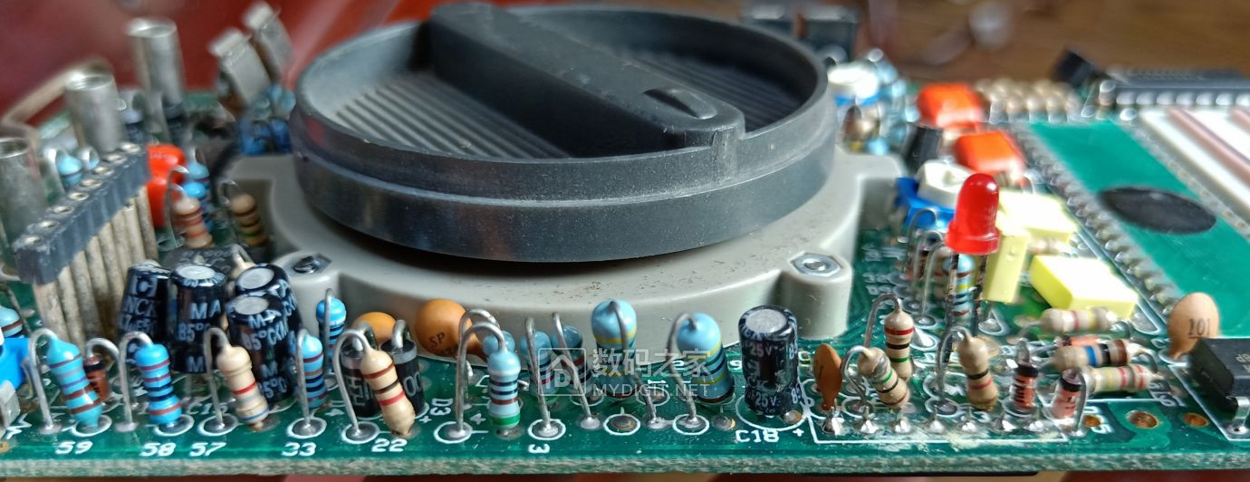 又从朋友处抢来一块dt9208万用表进行清理和简单校准