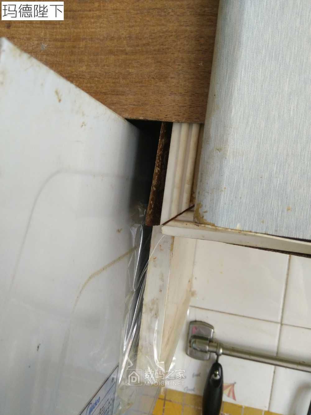 橱柜维修日记9月3日拆柜门铲贴皮