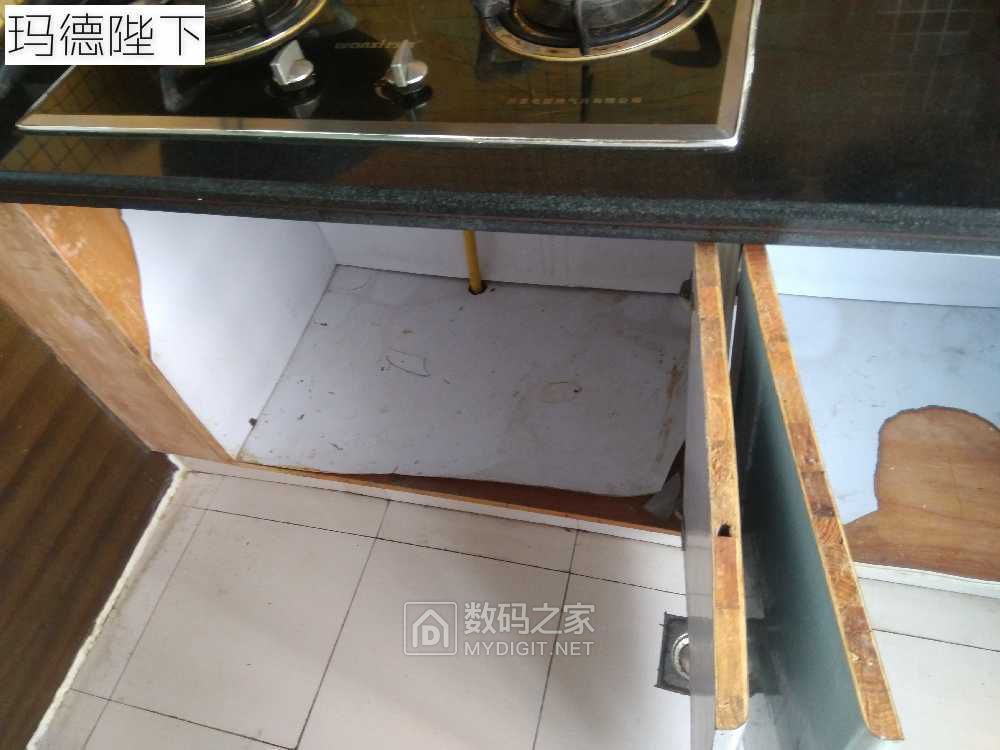 橱柜维修日记9月3日拆柜门铲贴皮