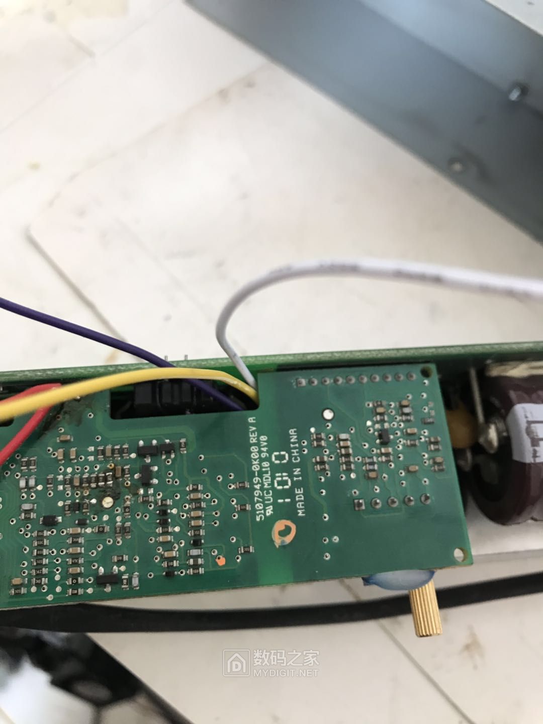 艾默生服务器电源改可调电源另一种改法加入电流可调电路实现电压电