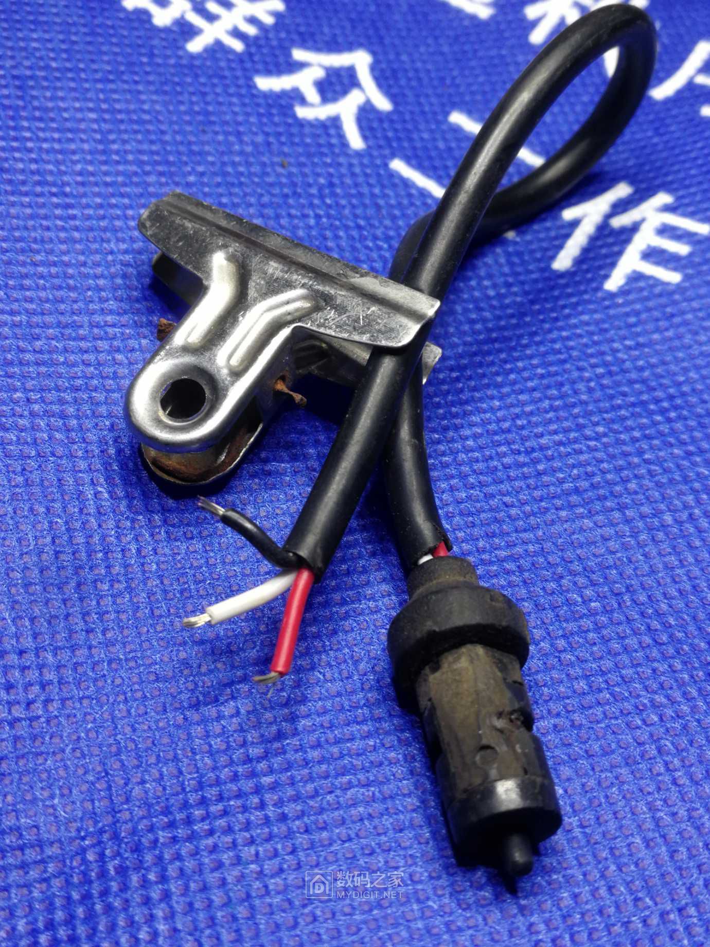 电动车刹车开关 - 拆机乐园 数码之家