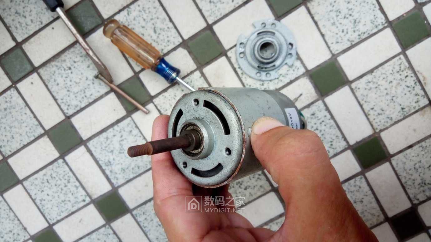 再拆个无刷电机