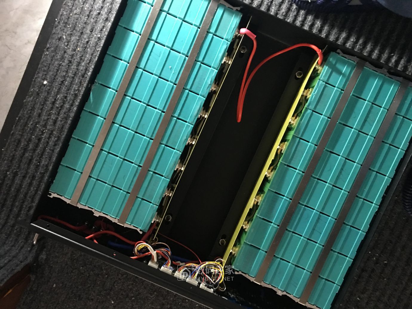 内部电池结构分布