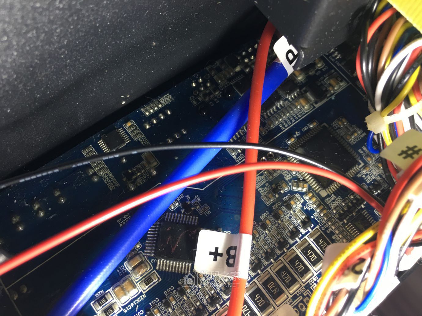 保护板位置特写