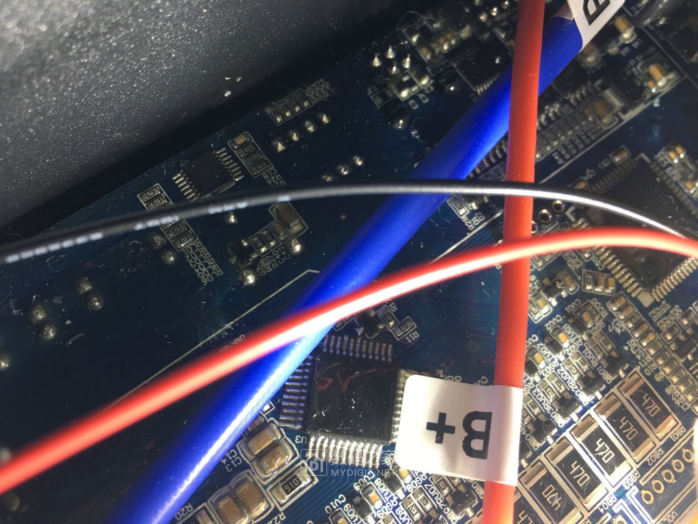 保护板位置特写