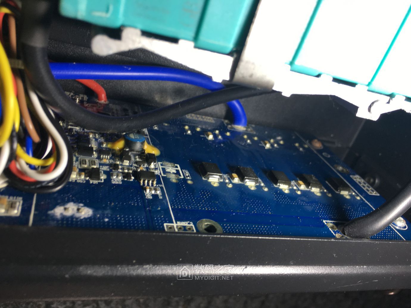 保护板位置特写