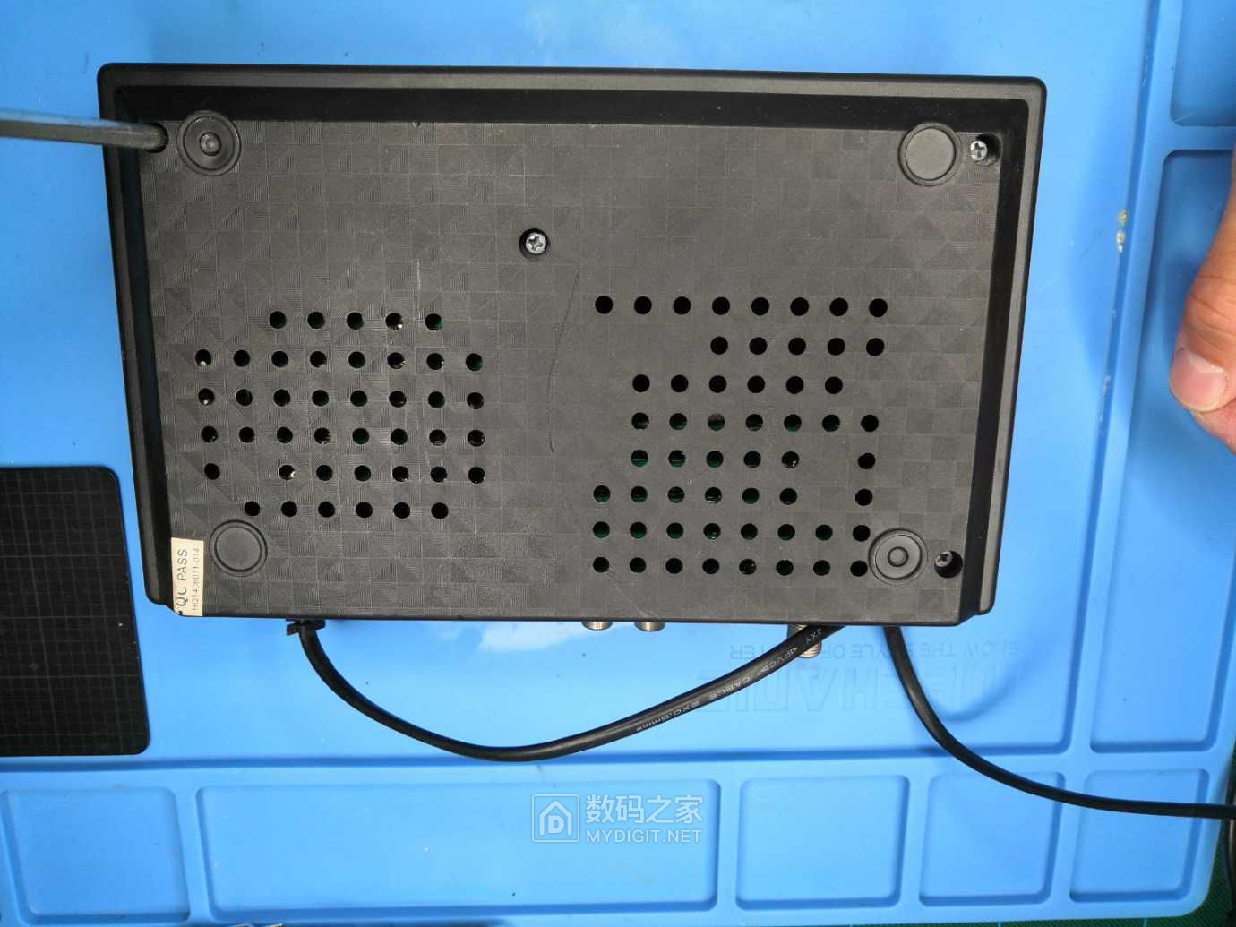 拆个南天小霸王卫星小锅盖接收器