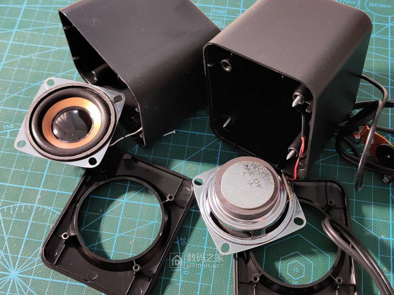 拆一个雅兰仕h2小音箱 - 拆机乐园 数码之家