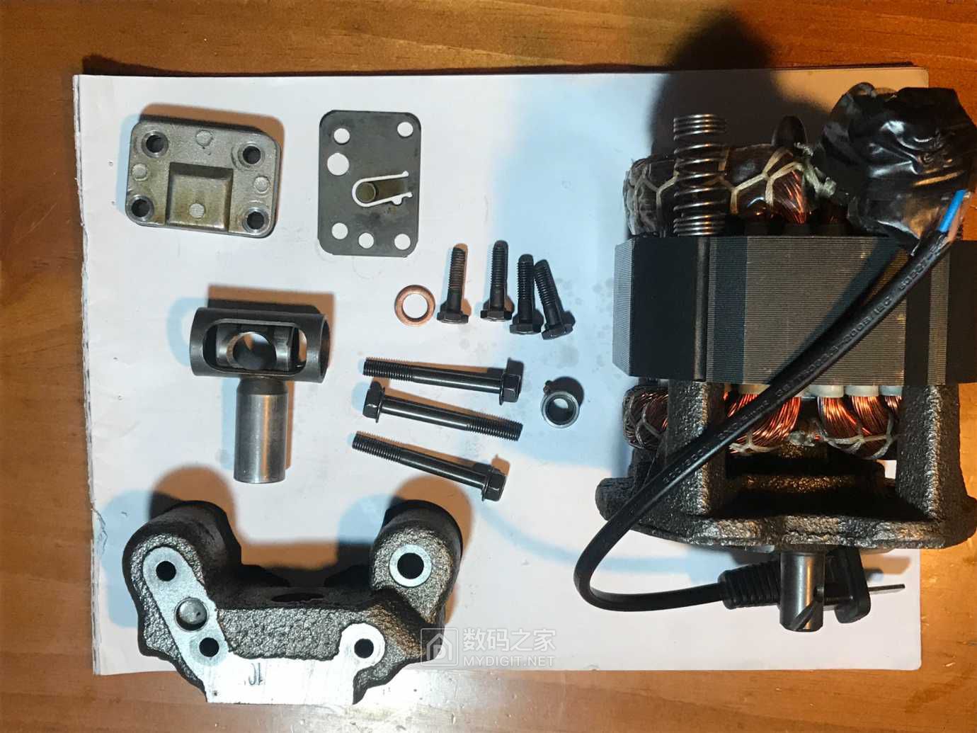 电冰箱压缩机拆解 - 拆机乐园 数码之家