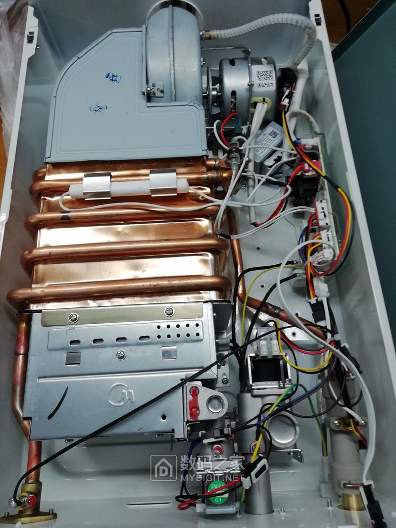 拆个刚收到的燃气热水器