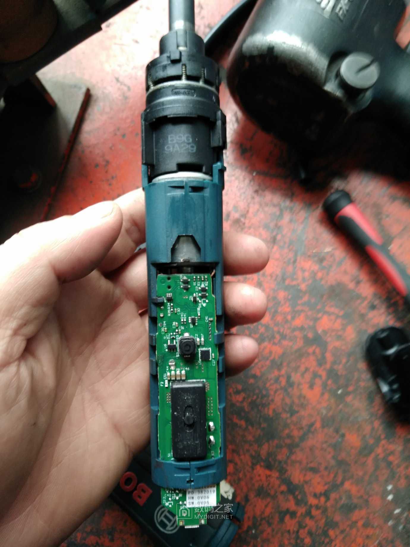 拆博世电批 - 拆机乐园 数码之家