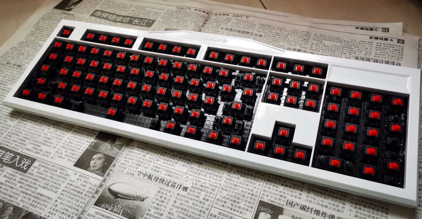 喷了三层白漆