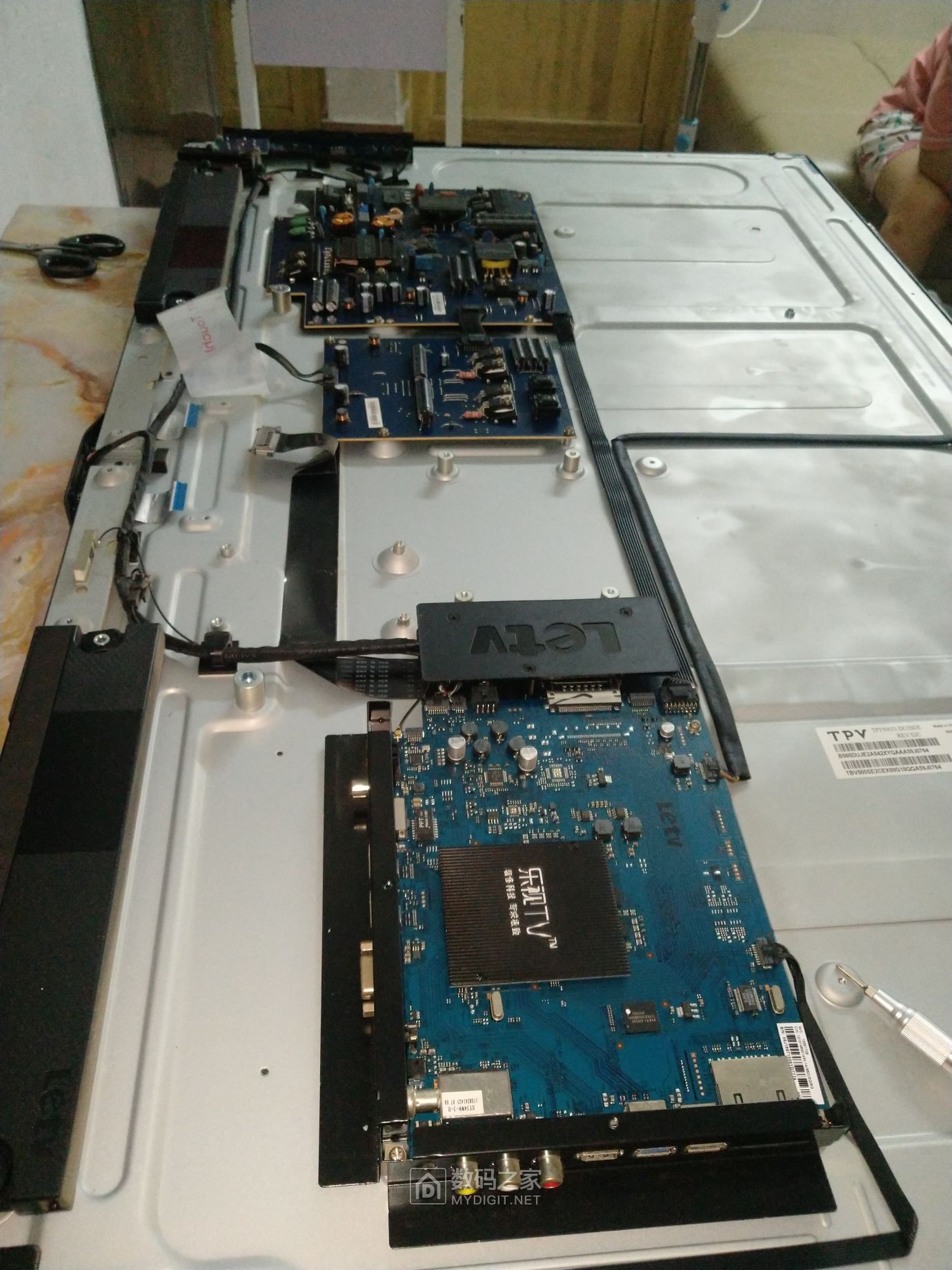 记乐视s50air灰屏拆机维修