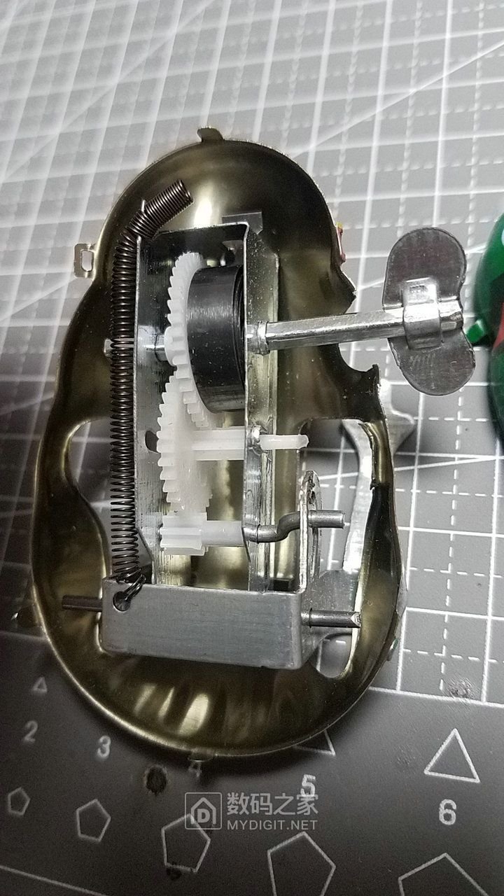 铁皮玩具铁皮青蛙当年是铁齿轮80后的记忆