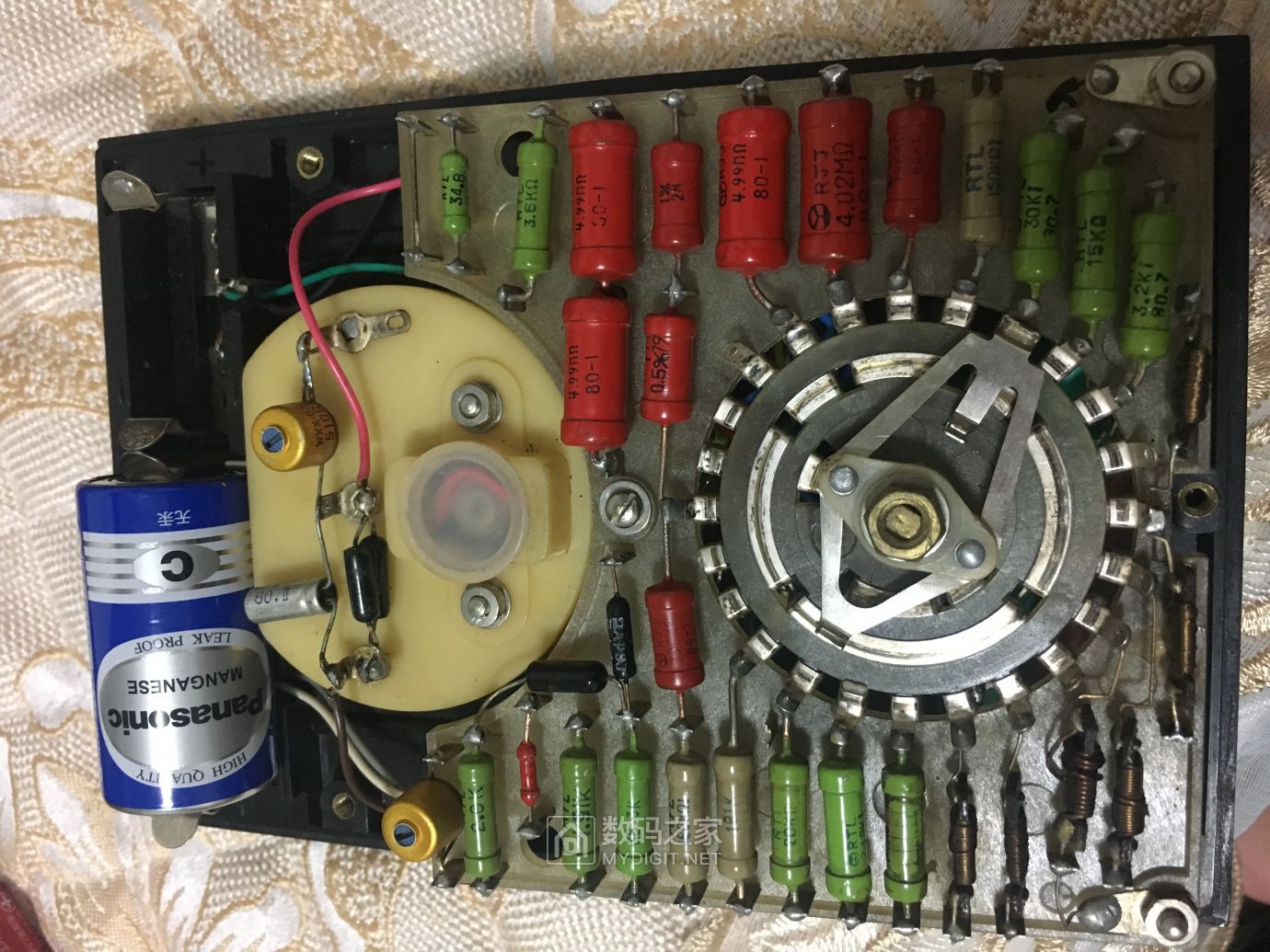 拆解一块早期产的mf47指针万用表