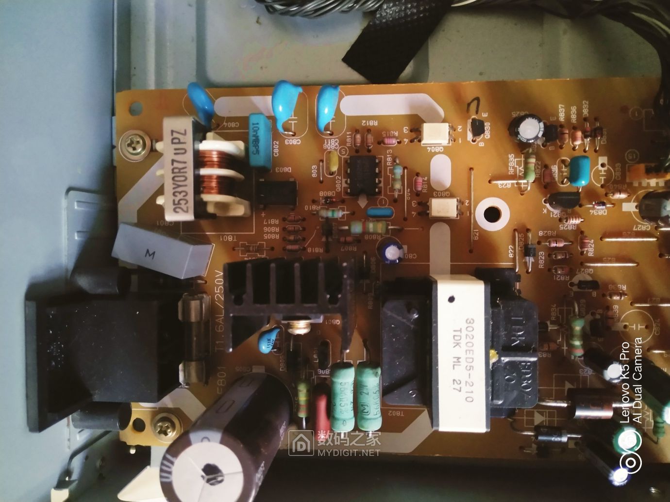 拆个10块钱买来的东芝DVD - 拆机乐园 数码之家