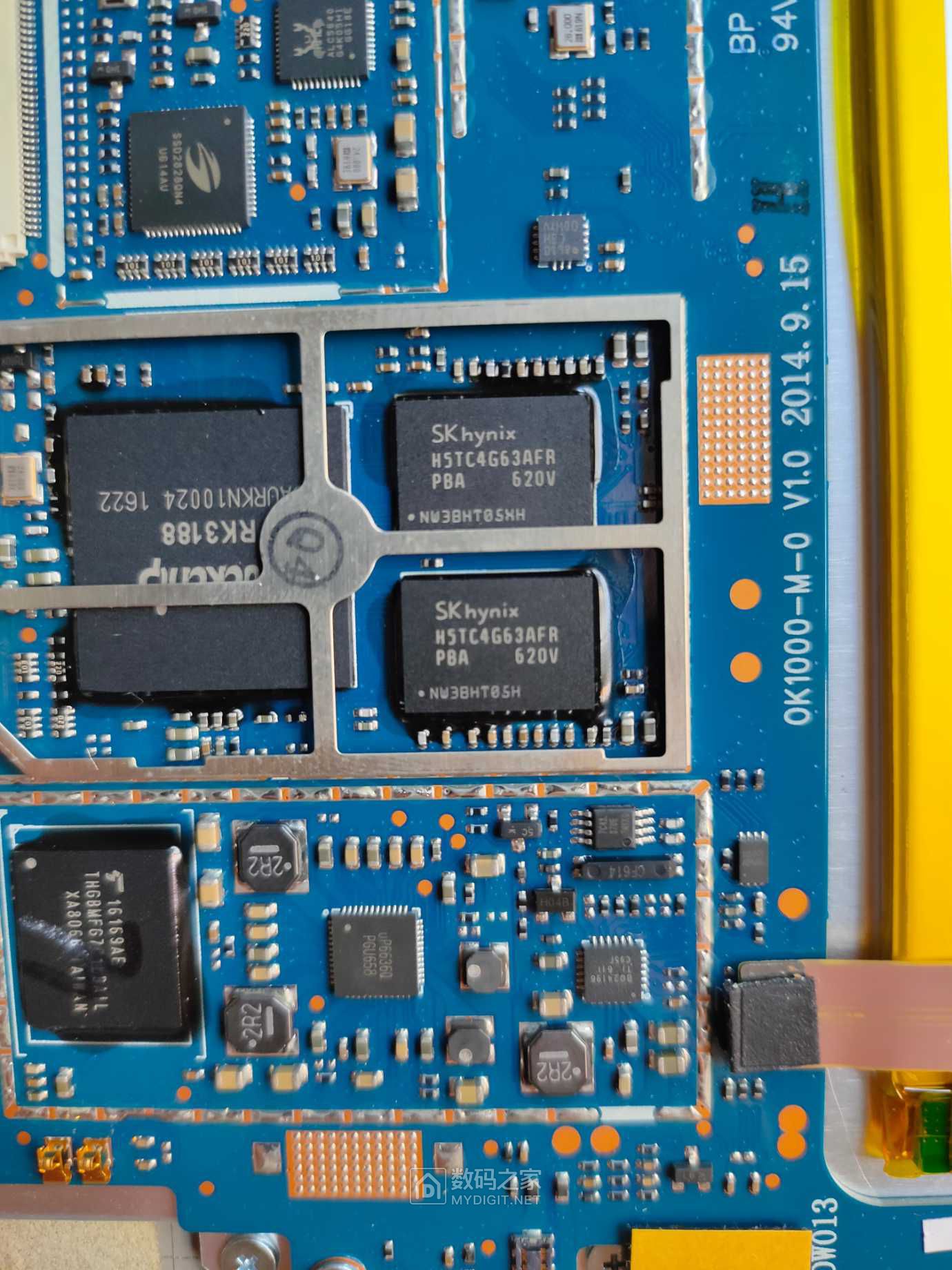 给小朋友的小天才学习平板电脑换个电池再看看内部结构 - 拆机乐园