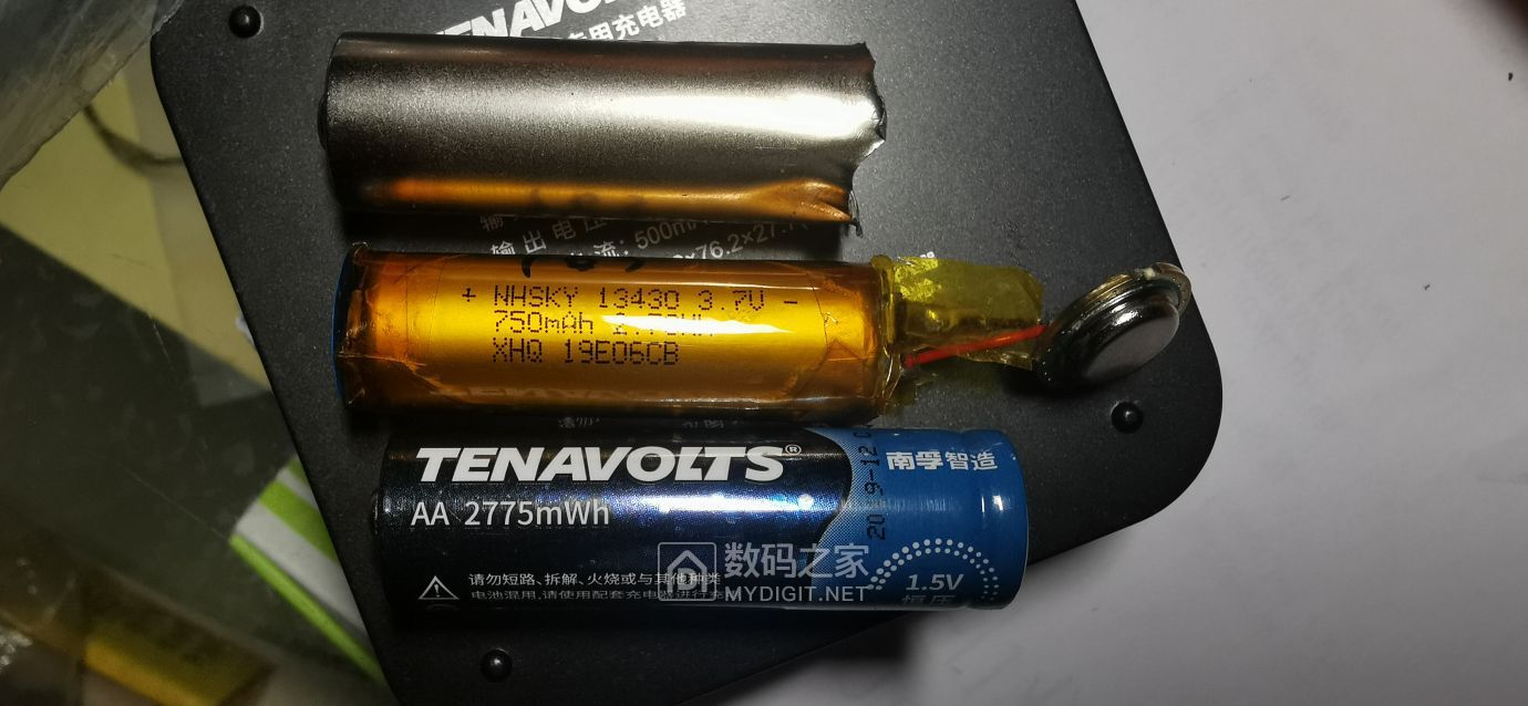 拆解南孚锂电充电器和电池内部很简单tenavoltstsc1