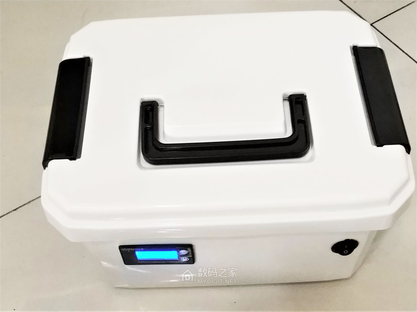 做了一个便携220v移动电源