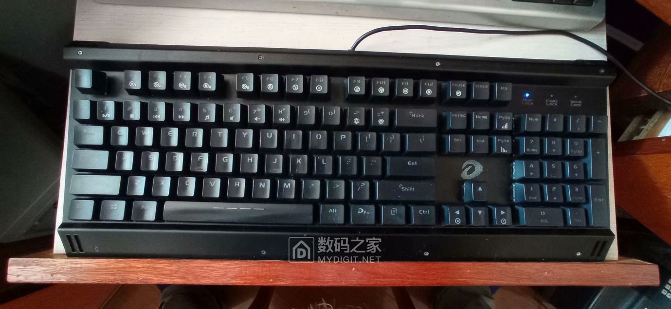 达尔优机械键盘拆解清理dareuek812