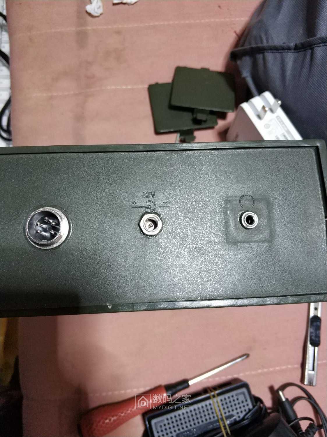 金属探测器还是军用的扫雷器